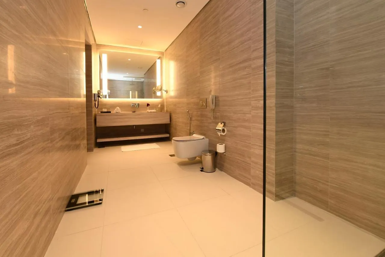 **** فندق Golden Tulip الرياض المملكة العربية السعودية