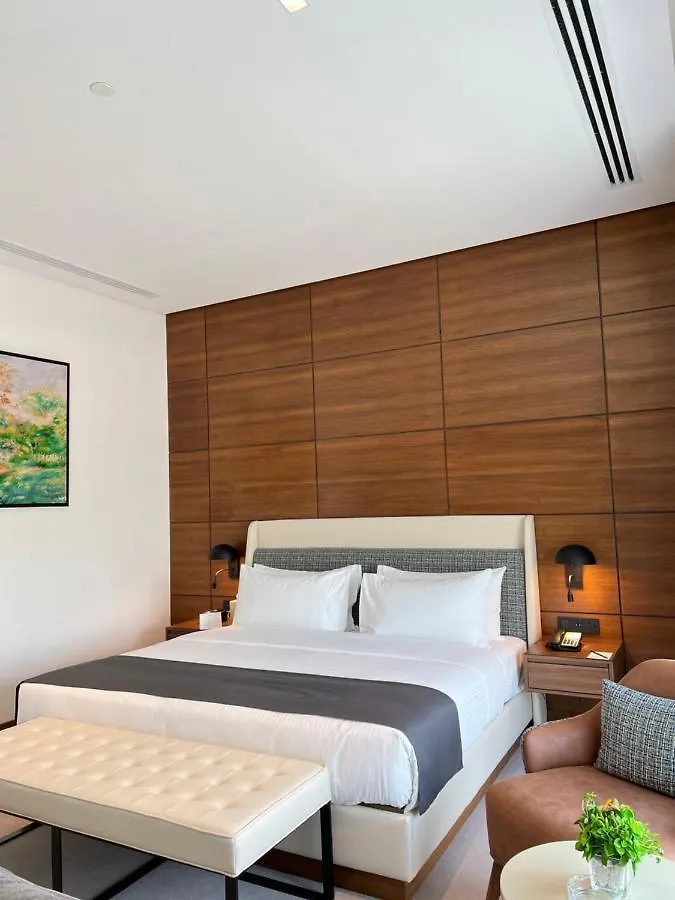 Golden Tulip الرياض فندق